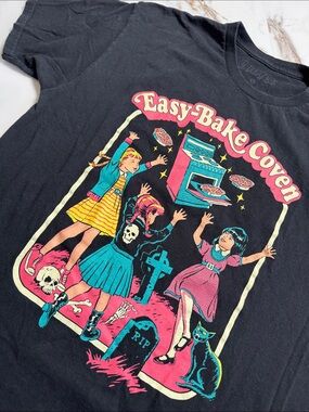 Creepy Co Easy Bake Coven Graphic T-Shirt unisex Sz L Halloween 90s Y2K funny